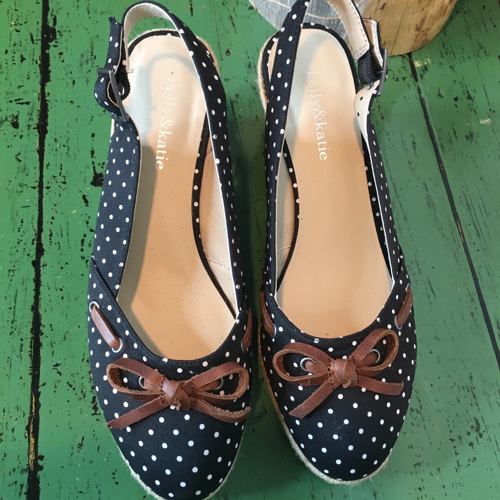 KELLY & KATIE Pop Up Canvas & Bow Wedge Espadrille
